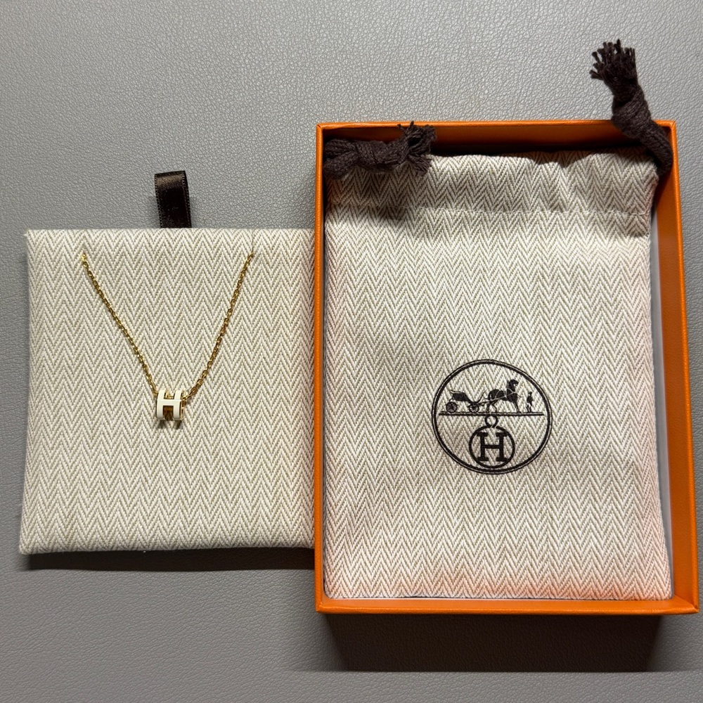 Brand NEW Hermes Mini Pop H Pendant Necklace White